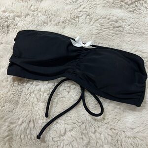 Black bikini top with white bow 🎀